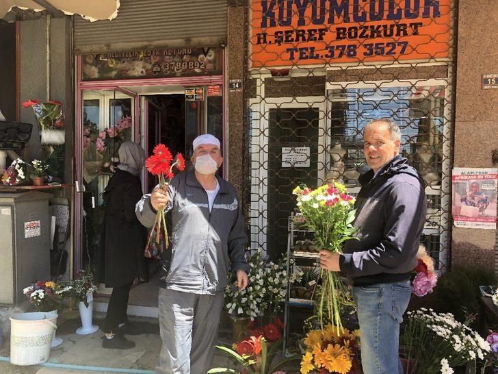 Anneler Günü çiçekçilerin yüzünü güldürdü G2