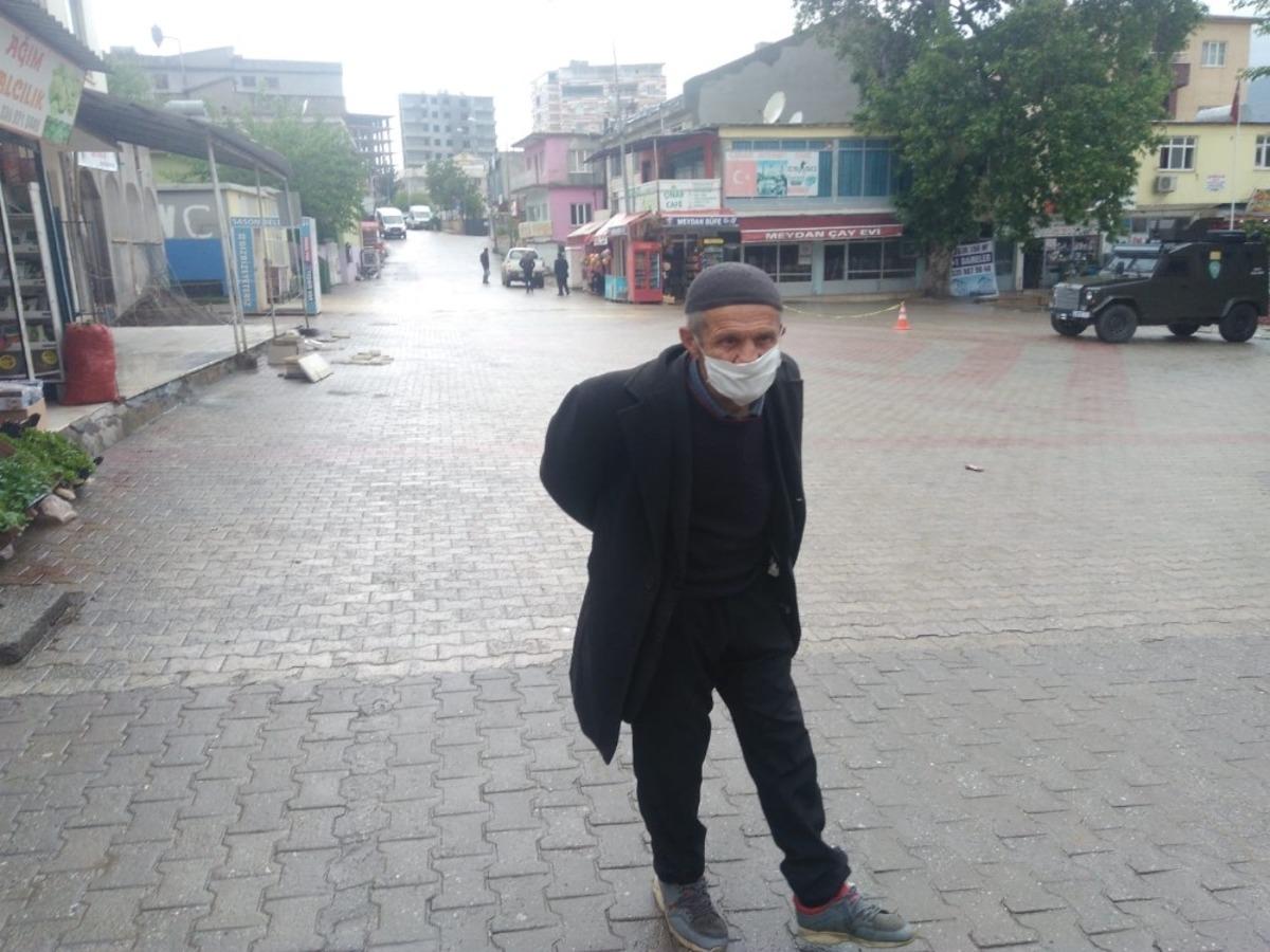 Yaşlılar g&uuml;venle dolaşsın diye cadde ve sokakları boş bıraktılar