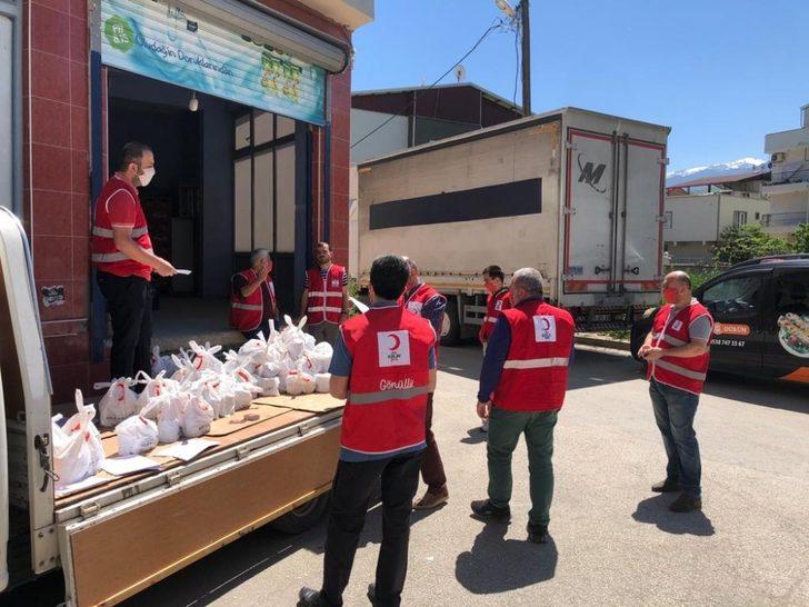 Türk Kızılay Bursa Ramazan’ın bereketini paylaşıyor G3