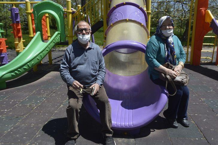 65 Yaş üstü park ve bahçelere akın etti G3