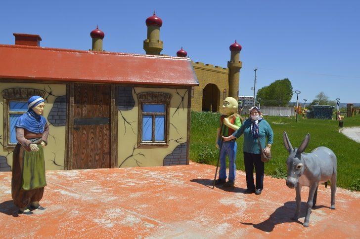 65 Yaş üstü park ve bahçelere akın etti G4