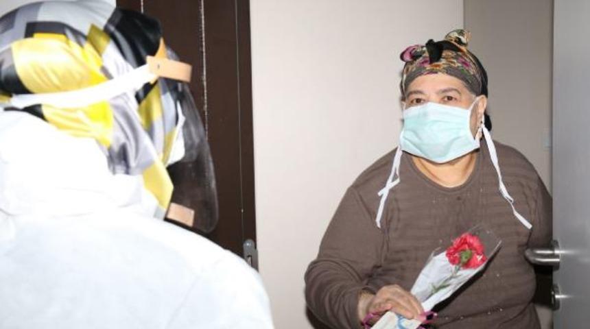 Sivas'ta karantinadakilere 'Anneler G&uuml;n&uuml;' s&uuml;rprizi