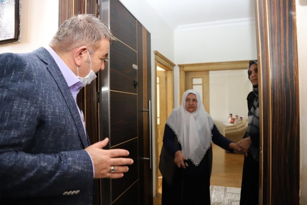 Paland&ouml;ken&rsquo;de şehit annelerine "Anneler G&uuml;n&uuml;" ziyareti