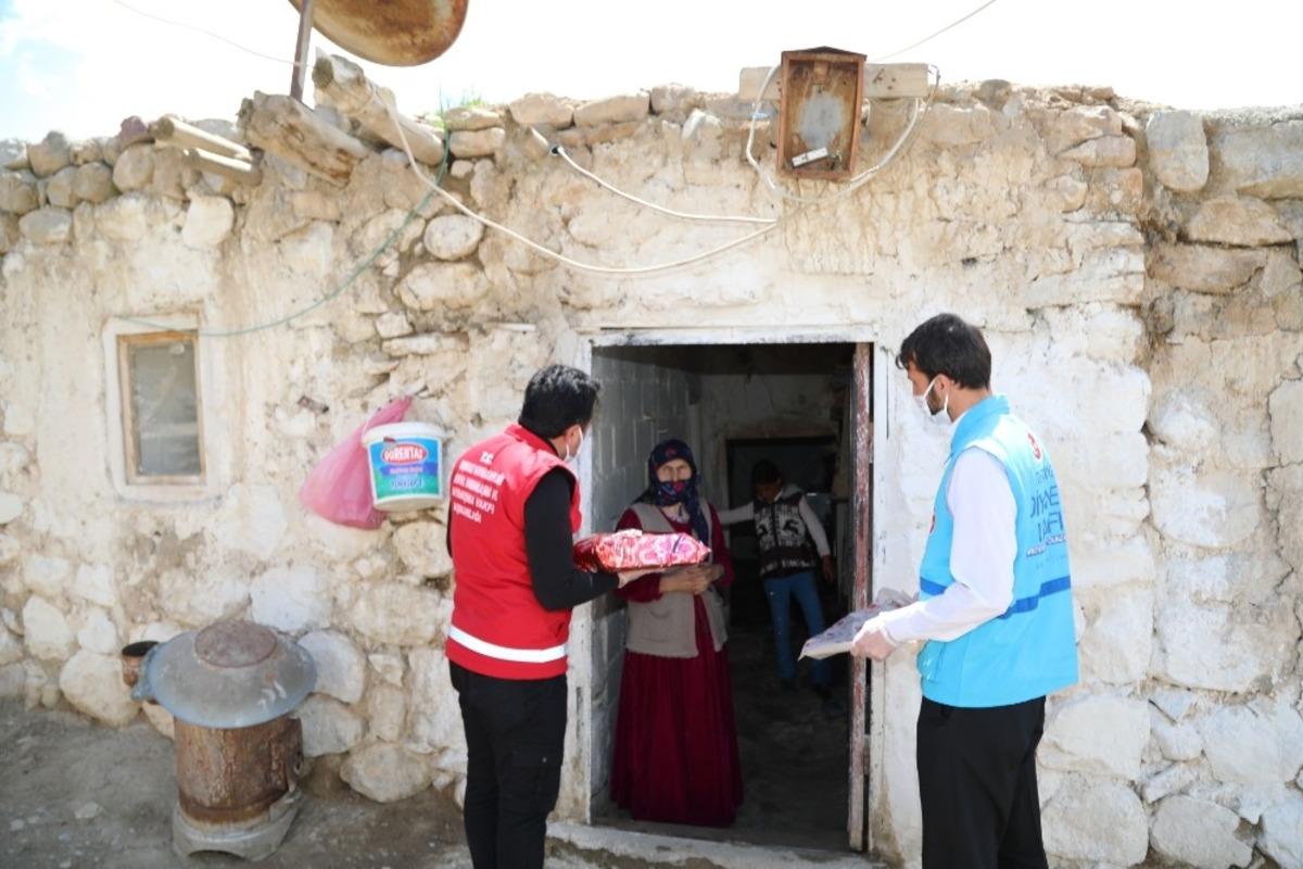 Şehit anneleri ve eşleri Anneler G&uuml;n&uuml;&rsquo;nde unutulmadı