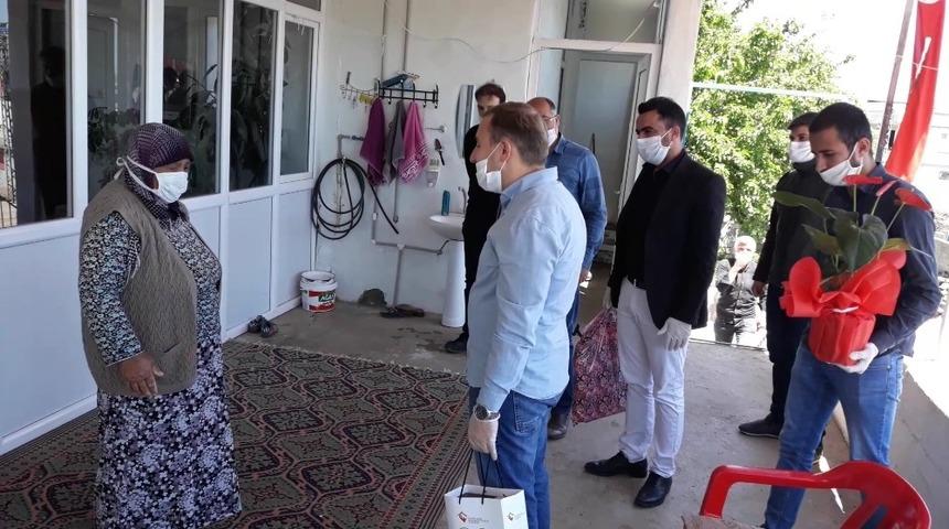 Kaymakam Mutlu şehit annelerini ziyaret etti