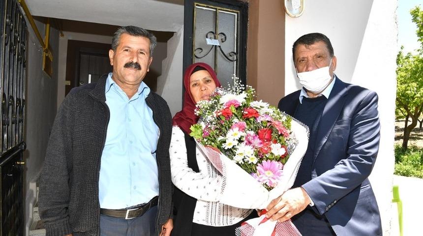 Başkan G&uuml;rkan şehit annelerini unutmadı