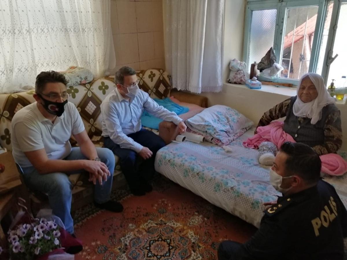 Kaymakam &Ccedil;imşit Korkuteli&rsquo;nin en yaşı annelerini ziyaret etti