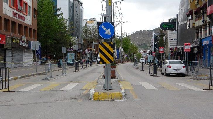 Cadde ve sokaklar yeniden sessizliğe büründü G4