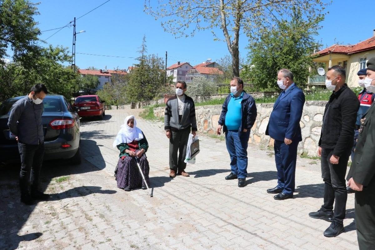 Beyşehir&rsquo;de şehit anneleri ve asırlık &ccedil;ınlarlar unutulmadı