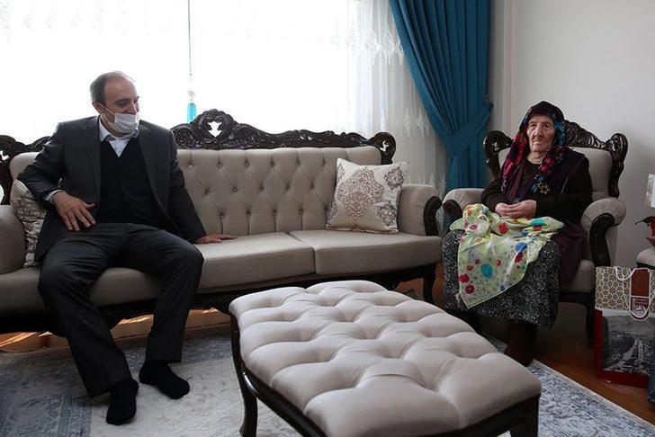 Vali Cüneyt Epcim, şehit annelerini ziyaret etti G2