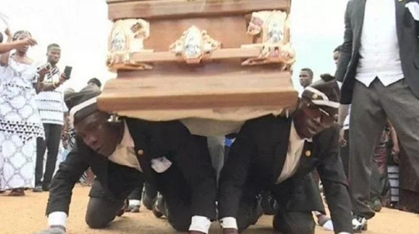 Tabutla dans eden adamlardan olay Messi ve Ronaldo a&ccedil;ıklaması!