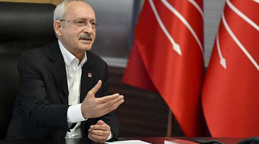 CHP Genel Başkanı Kemal Kılı&ccedil;daroğlu, şehit annesi ile g&ouml;r&uuml;şt&uuml;