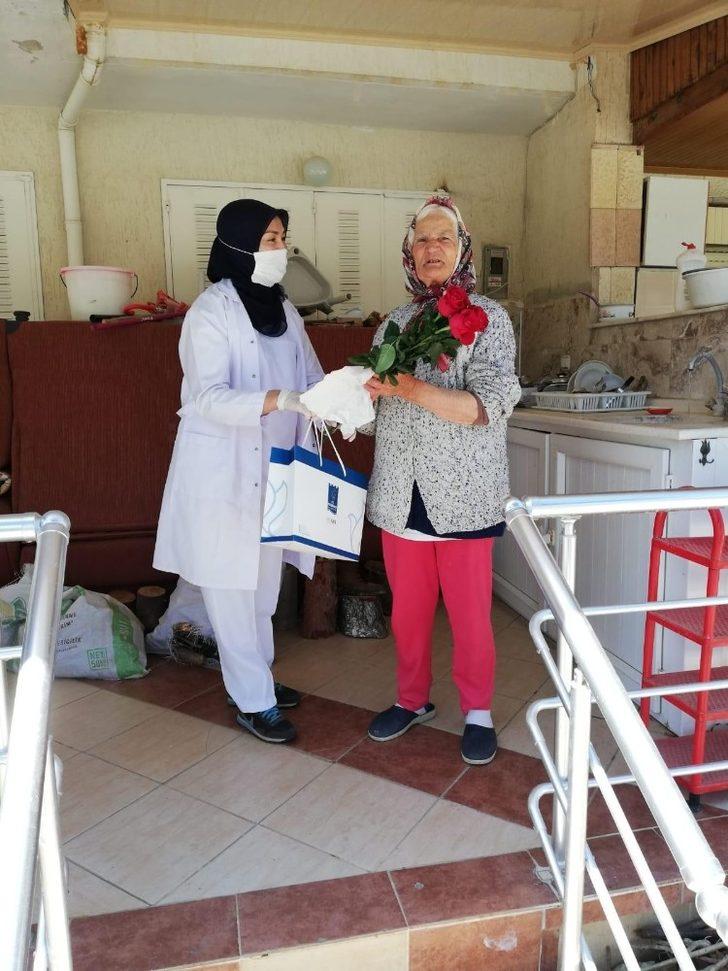 Kuşadası Belediyesi anneleri unutmadı G4