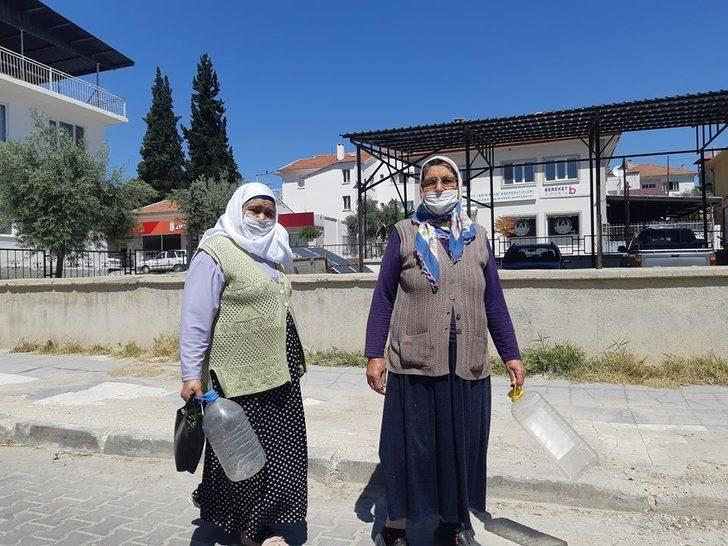 Selendi’de 65 yaş ve üzeri vatandaşlar haftalar sonra sokağa çıktı G4