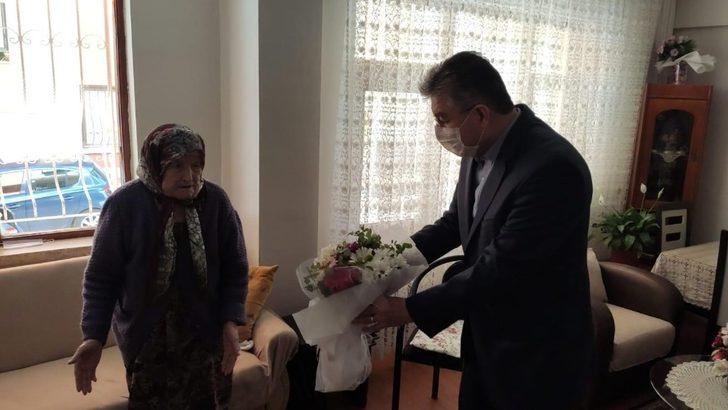 Kaymakam Yılmaz’dan şehit annelerine ziyaret G2