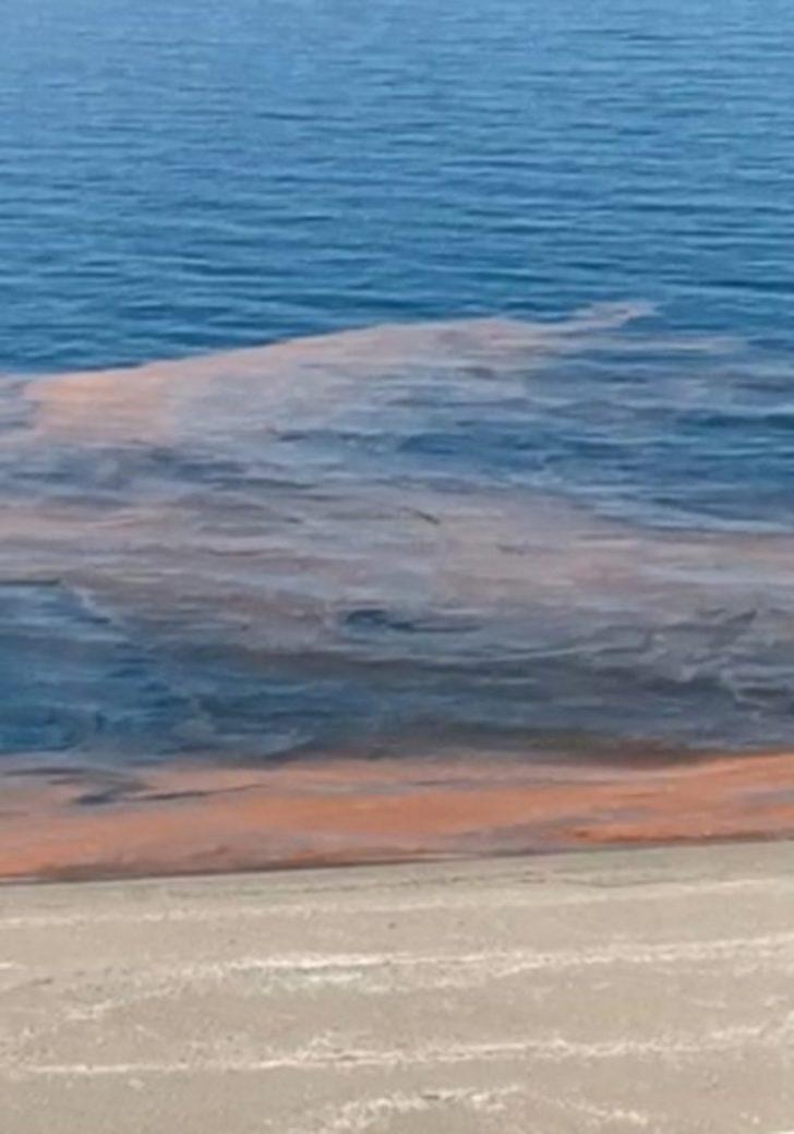 Kurşunlu’da deniz turuncuya döndü G4