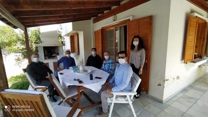 Çeşme’de şehit annesine Anneler Günü ziyareti G1