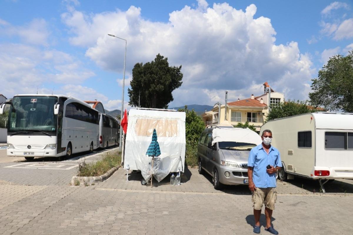 Ev kirasına isyan etti, kredi &ccedil;ekip karavan aldı