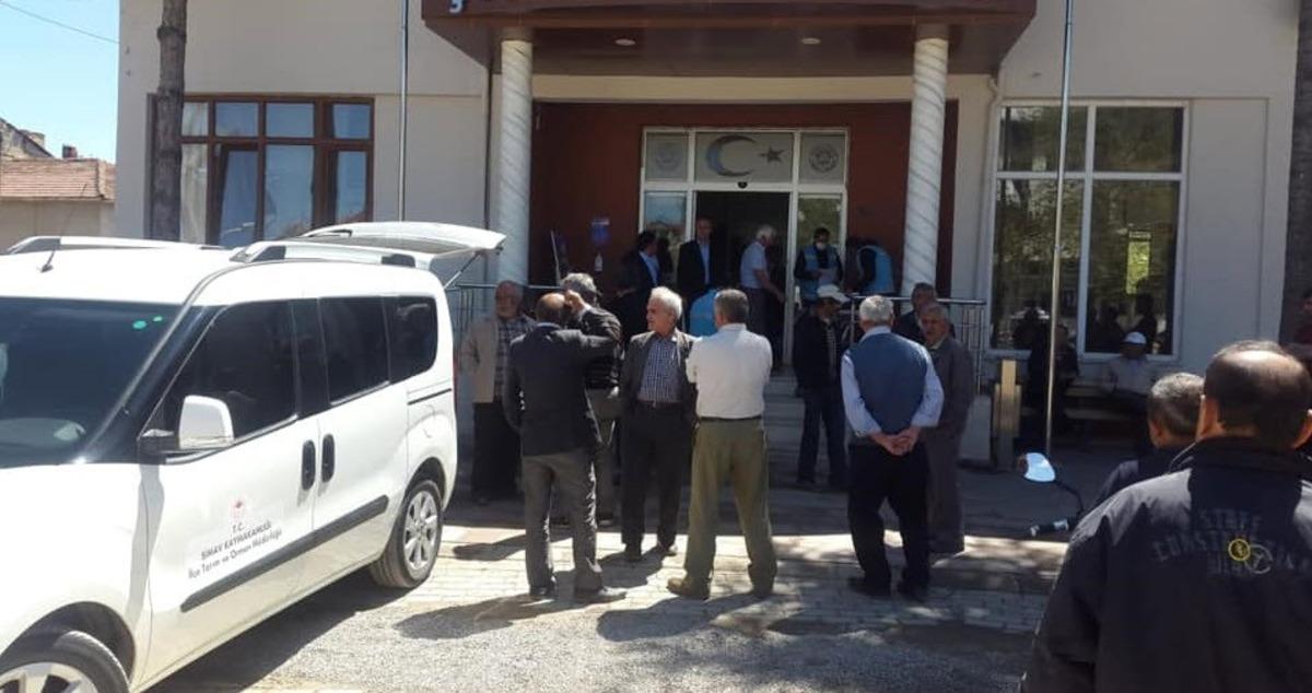 &Ccedil;ift&ccedil;ilere ay&ccedil;i&ccedil;eği tohumu desteği