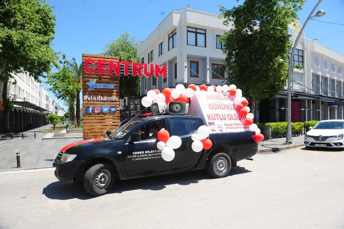 Kemer Belediyesi Anneler G&uuml;n&uuml;n&uuml; kutladı