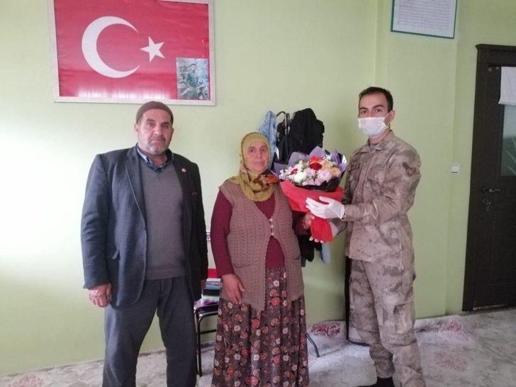 Siirt’te jandarmadan şehit annelerine sürpriz G1