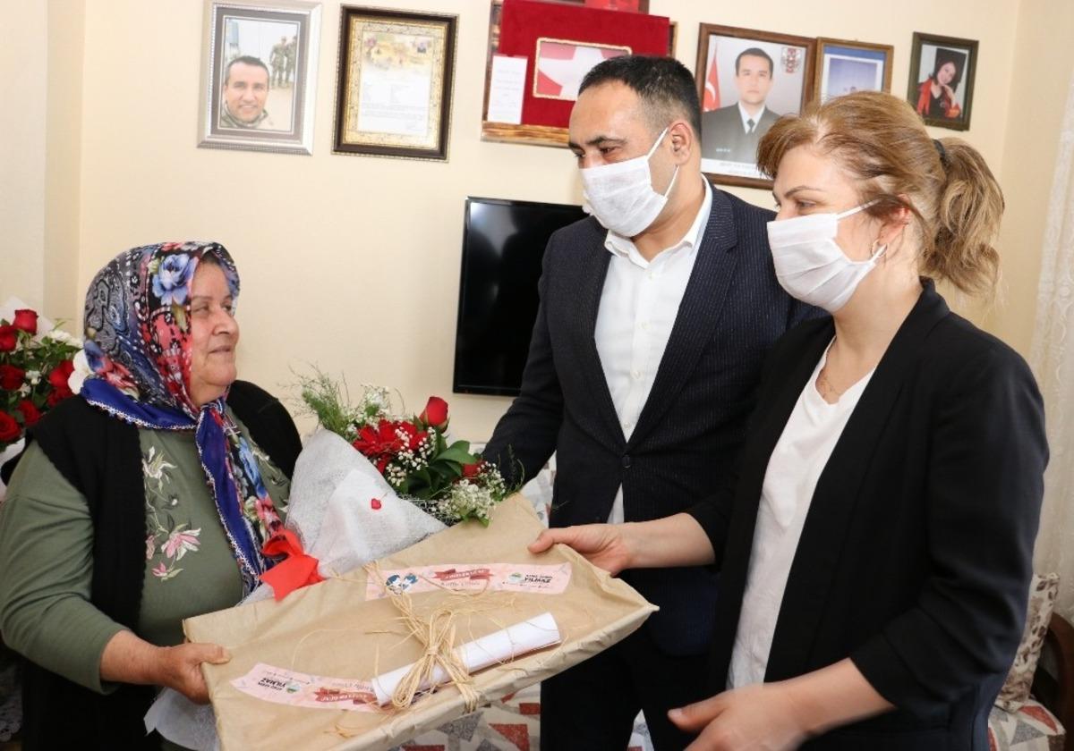 Başkan Yılmaz&rsquo;dan şehit annelerine anlamlı ziyaret