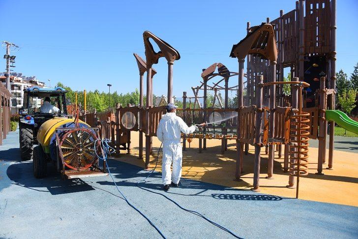 Salihli’nin parkları çocuklar için hazırlandı G2