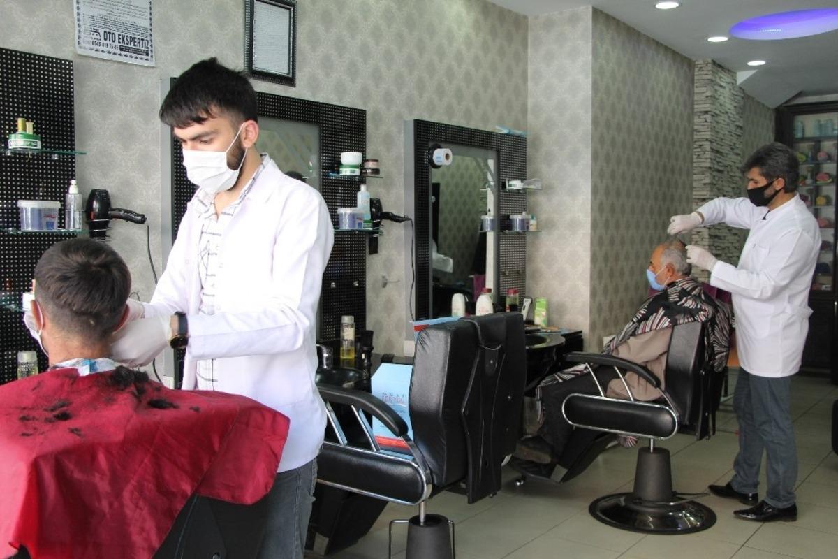 Bing&ouml;l&rsquo;de berberler dezenfekte edilip a&ccedil;ıldı, ilk tıraşlar yapıldı