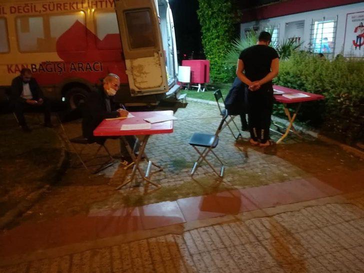 Proje Anadolu İmam Hatip Lisesi’nden Kızılay’a kan bağışı desteği G3