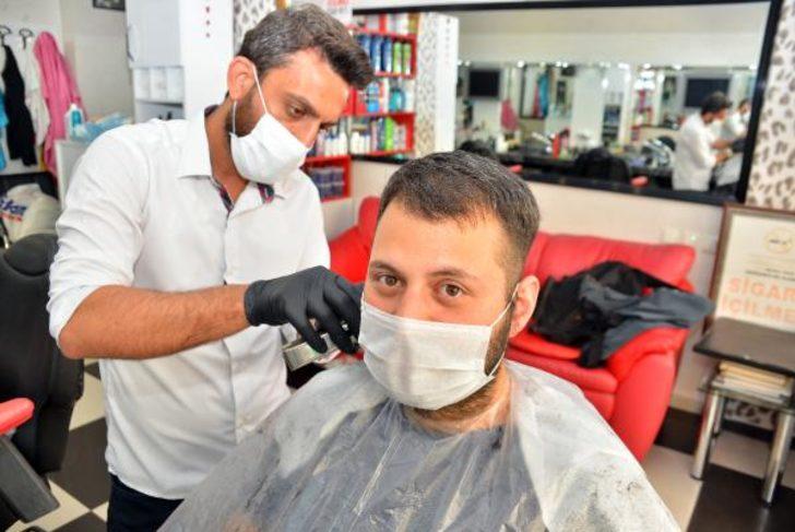 Adana'da berbere giden 16 yaşındaki çocuk tıraş olamadı G4