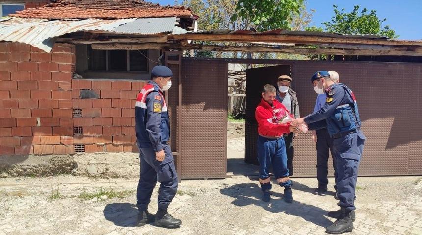 Jandarmadan Engelliler Haftası ziyareti