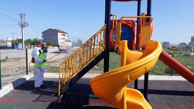 Gebze’de parklar çocuklar için dezenfekte ediliyor