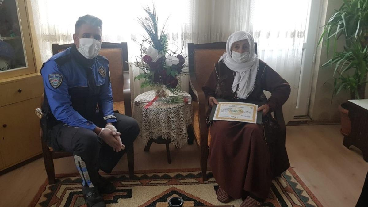 Vefakar annelere anlamlı ziyaret