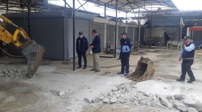 Mavişehir pazar yerinde &ccedil;alışmalar s&uuml;r&uuml;yor