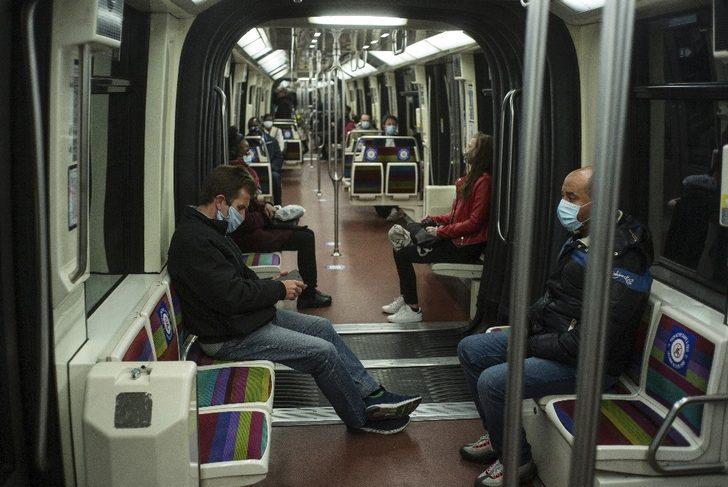 Aylar sonra ilk kez izin kağıtsız sokaktalar! G2