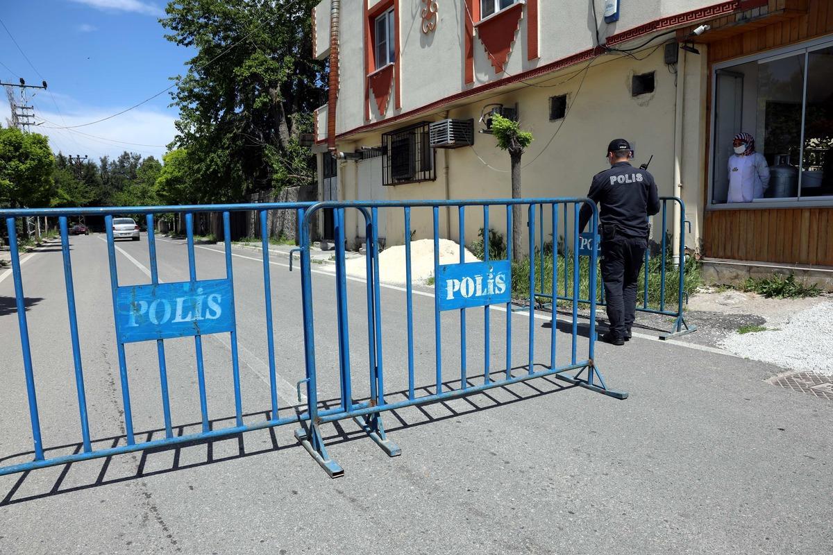 Gaziantep&rsquo;te 6 bin n&uuml;fuslu mahalle, karantinaya alındı