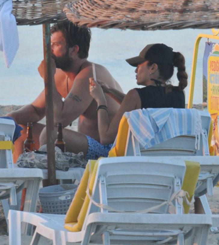 Kıvanç Tatlıtuğ ve Başak Dizer halk plajında G5