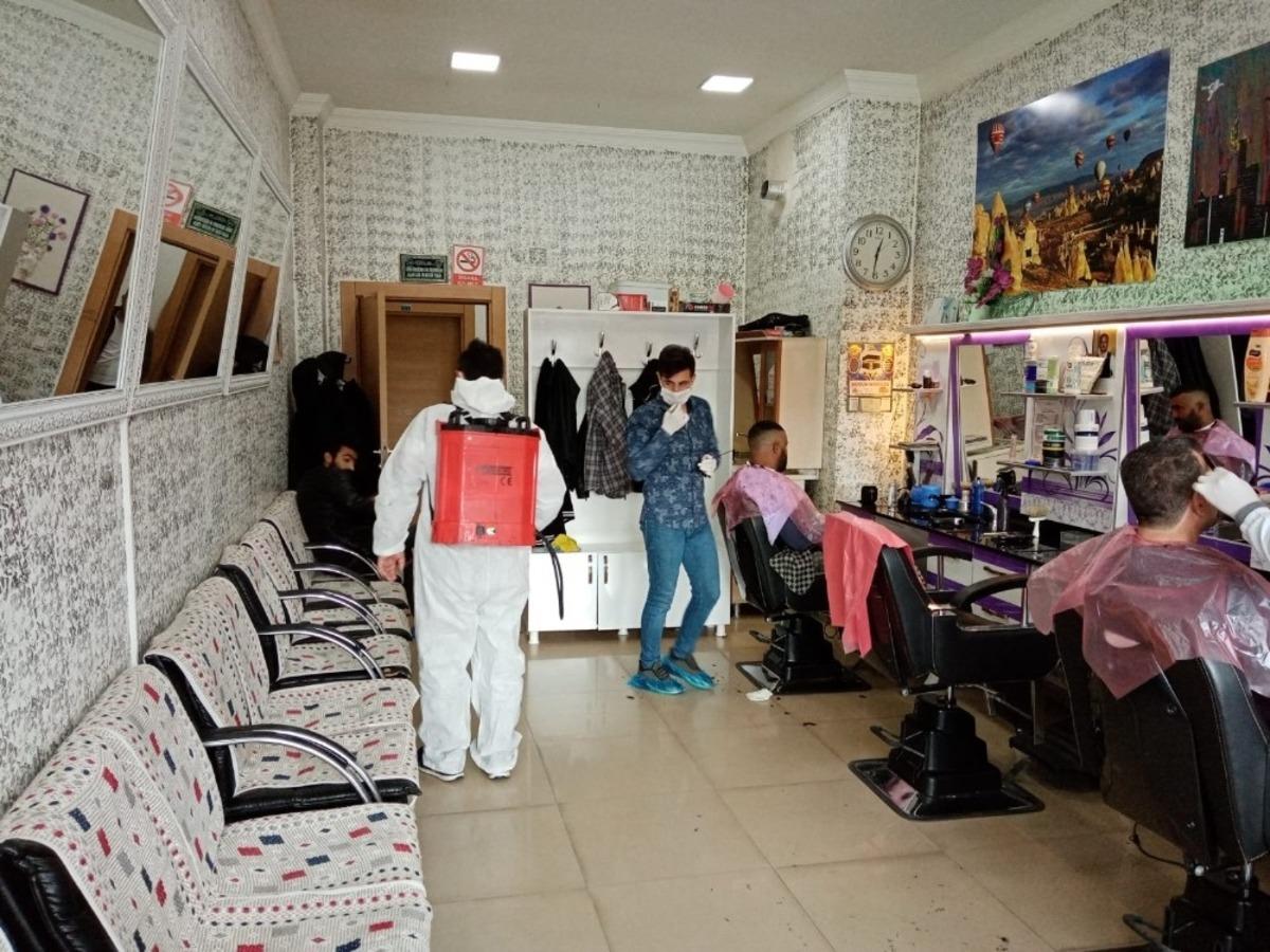 Erciş&rsquo;teki berber ve kuaf&ouml;r salonları dezenfekte edildi
