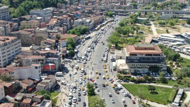 Fotoğraflar İstanbul'dan! Otoparklar doldu, dakikalarca beklediler