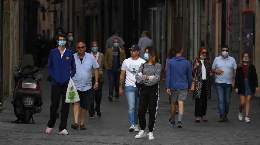 İtalya'da son 24 saatte koronavirüsten 179 ölüm