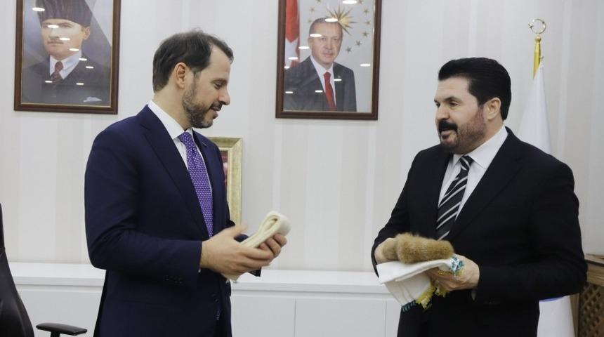 Ağrı Belediye Başkanı Sayan’dan Bakan Albayrak’a destek mesajı