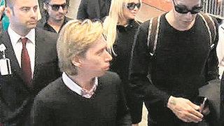 Pamela Anderson İstanbul'da polise takıldı