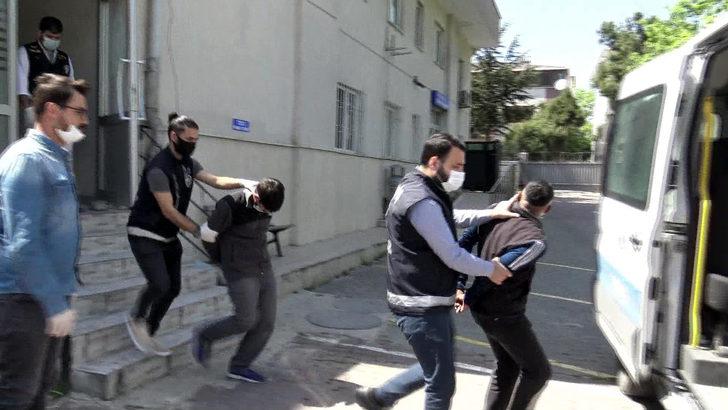 Çalmak istedikleri otomobilin yanlışlıkla kornasına basınca yakalandılar G2