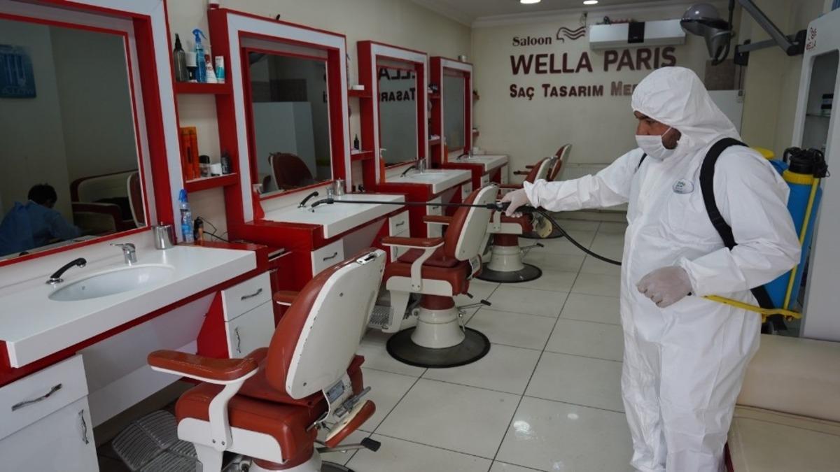 Berber ve kuaf&ouml;rler dezenfekte edildi