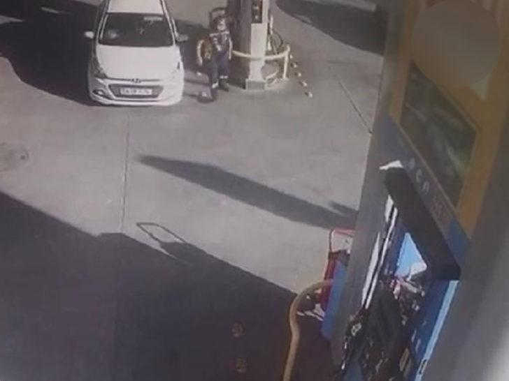 İstanbul'da korku dolu anlar! Otomobil akaryakıt istasyonuna daldı  G1