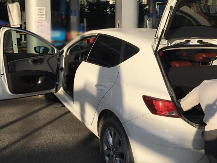 İstanbul'da korku dolu anlar! Otomobil akaryakıt istasyonuna daldı  G3