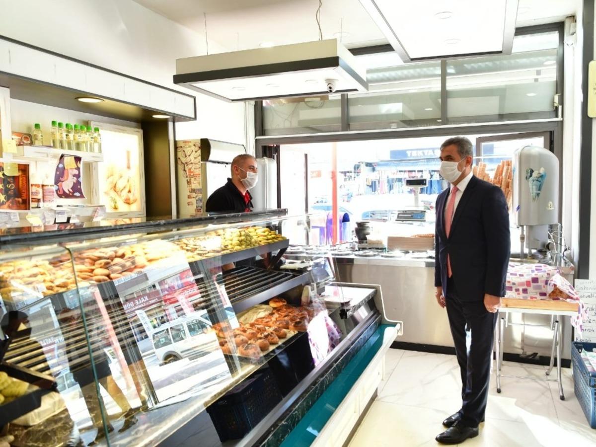 Mamak Belediye Başkanı K&ouml;se&rsquo;den esnafa moral ziyareti