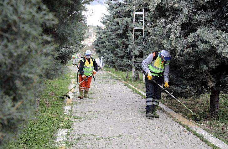 Van’da mezarlıklarda bahar temizliği G1