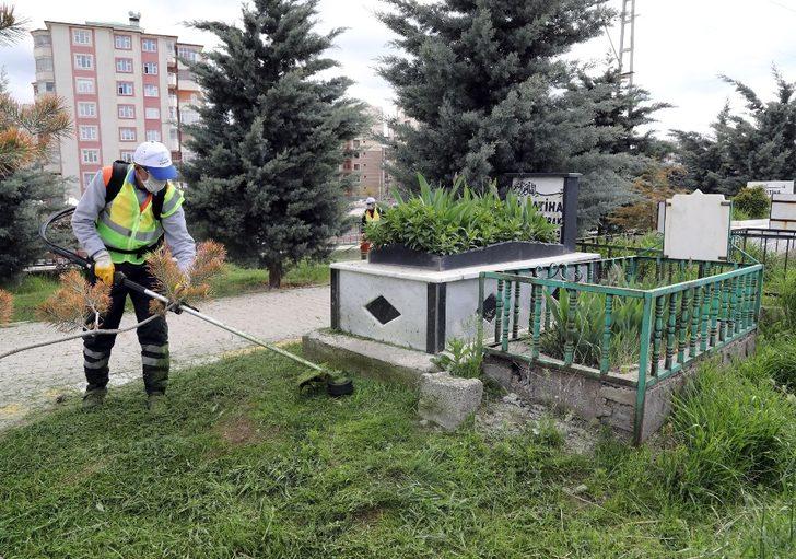 Van’da mezarlıklarda bahar temizliği G3