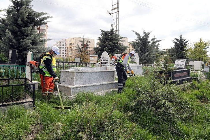 Van’da mezarlıklarda bahar temizliği G5